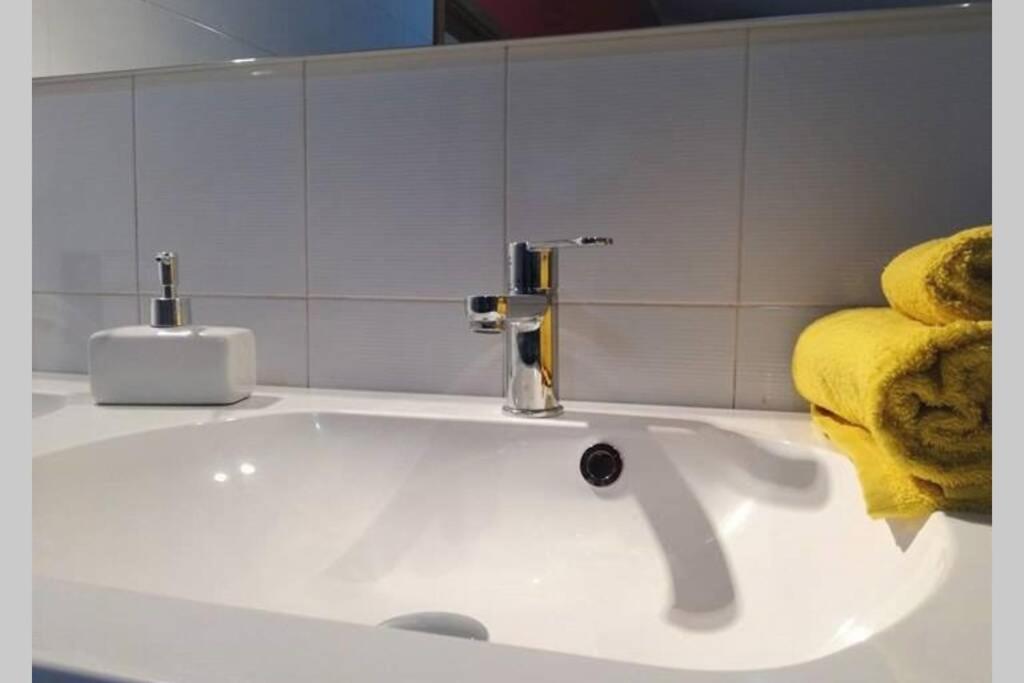 Big Relax Apartment With Swimming Pool And A Peaceful Garden In A Private Villa Sestu 외부 사진